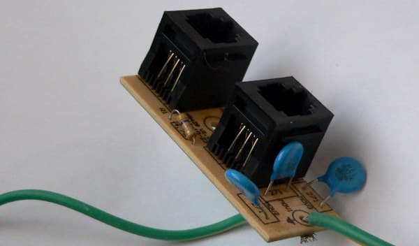 ИБП Krauler Gyper GPR-850, внутреннее устройство