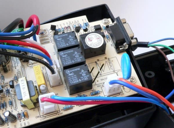 ИБП Krauler Gyper GPR-850, внутреннее устройство