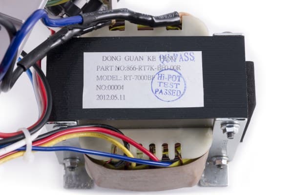 внутреннее устройство внутреннее устройство ИБП PowerCom Phantom PTM 600AP