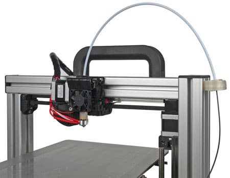 Устройство для очистки нити установлено