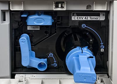 Canon iR2202N, замена тонера