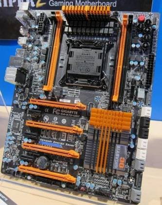 Системная плата Gigabyte GA-X79-UD7