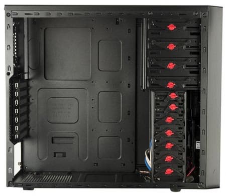 Enermax добавляет в серию Staray корпуса ECA3175-L и ECA3175-S