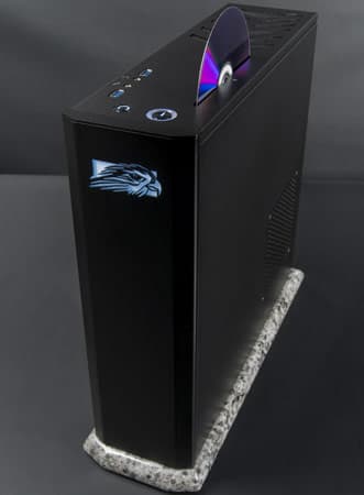 Falcon Northwest Tiki — игровой ПК в корпусе размерами 33 х 33 х 10 см