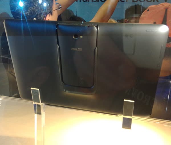 Комплект Asus Transformer Book V предусматривает пять режимов работы