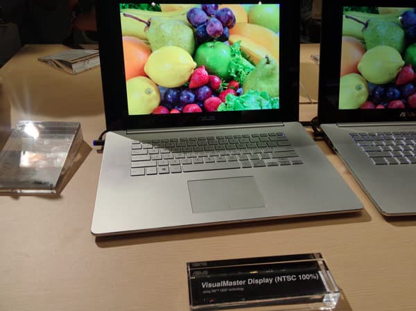 Производитель отмечает использование в дисплее Asus Zenbook NX500 технологии VisualMaster