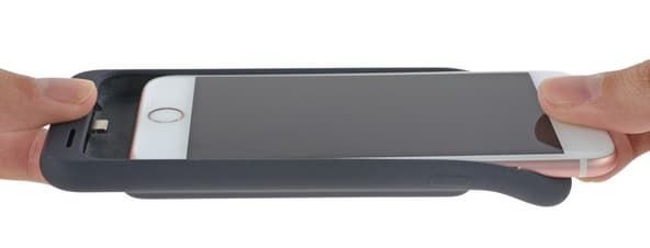 Чехол Apple Smart Battery Case получит два балла у iFixit