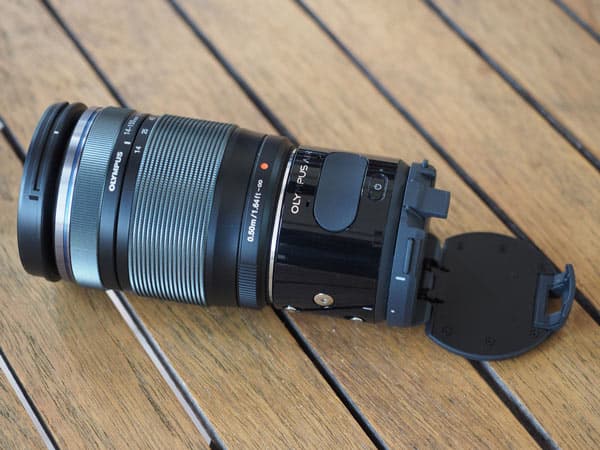 Olympus Air — камера, присоединяемая к смартфону и рассчитанная на объективы системы Micro Four Thirds 