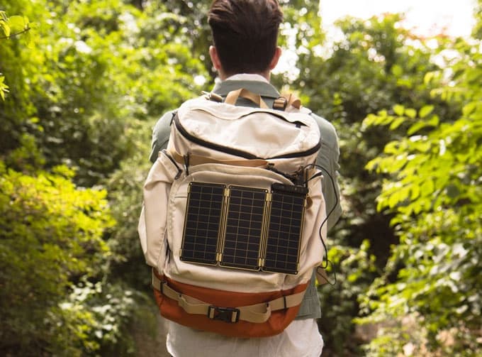 Солнечная батарея Solar Paper защищена от пыли и влаги