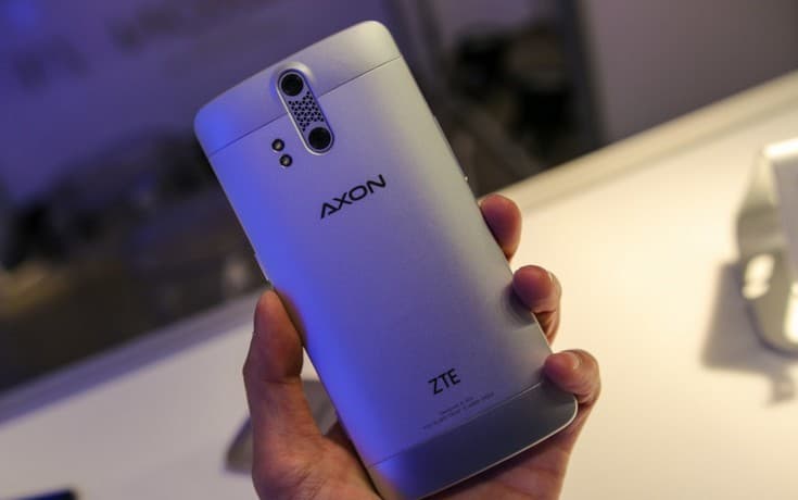 ZTE Axon