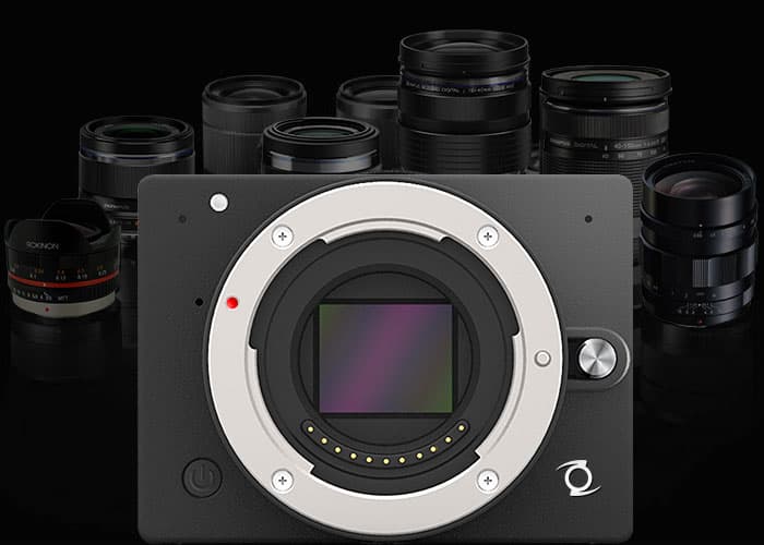 В камере используется датчик изображения формата Micro Four Thirds и процессор изображений Ambarella A9