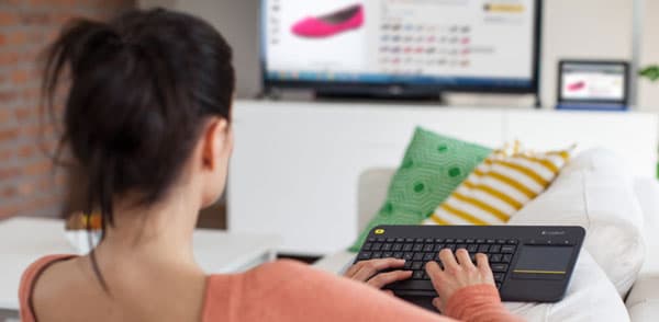 Цена клавиатуры Logitech Wireless Touch Keyboard K400 Plus — $40