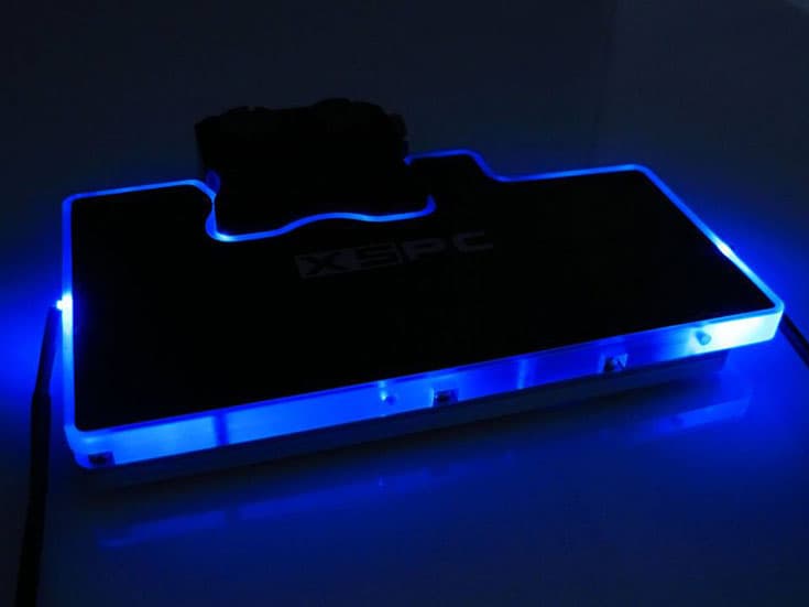 В ассортименте XSPC появился водоблок для 3D-карты AMD Radeon R9 Fury X