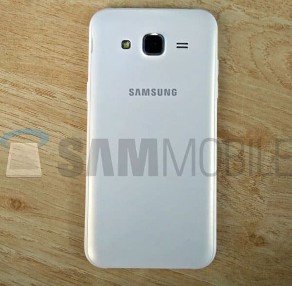 Дата анонса Samsung Galaxy J5 пока неизвестна