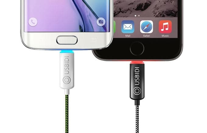 О текущем состоянии зарядки моментально позволяет судить светодиодный индикатор, совмещенный с разъемом UsBidi