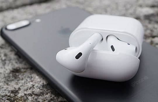 Apple нарастит производством наушников AirPods 