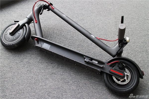 Xiaomi Mi Electric Scooter