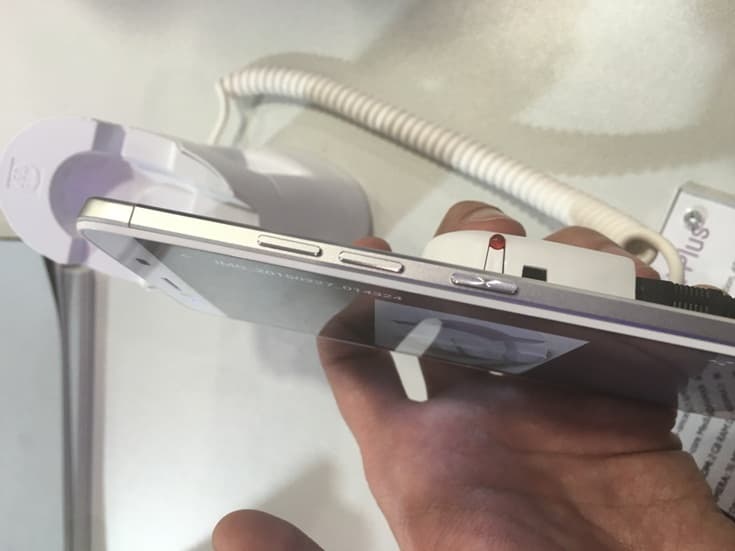 Archos представила смартфон Diamond 2 Plus