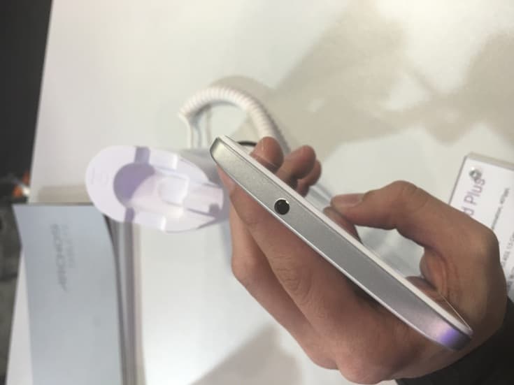 Archos представила смартфон Diamond 2 Plus