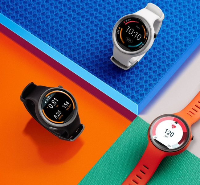 Умные часы Moto 360 Sport получили необычный гибридный экран