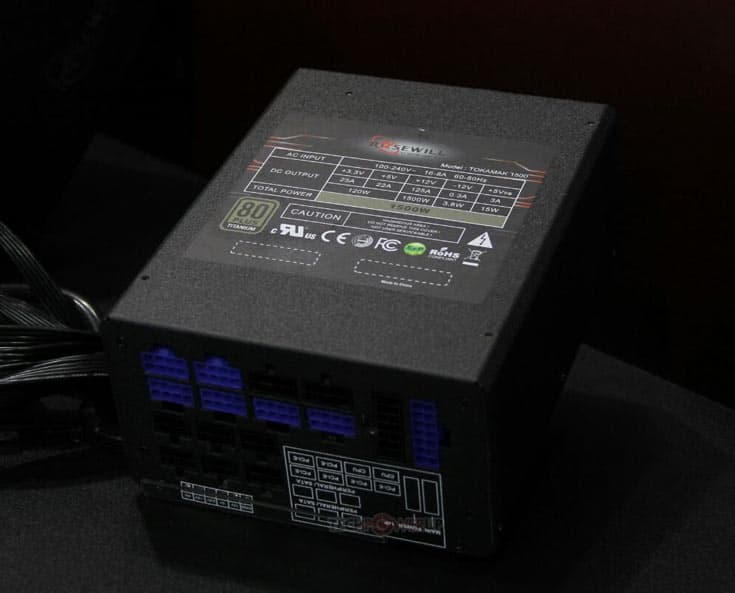 Блок питания Rosewill Tokamak мощностью 1500 Вт имеет сертификат 80 Plus Titanium
