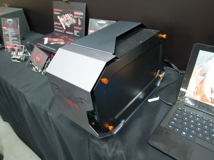 Шасси PowerColor Devil Box подключается к хосту по интерфейсу Thunderbolt 3