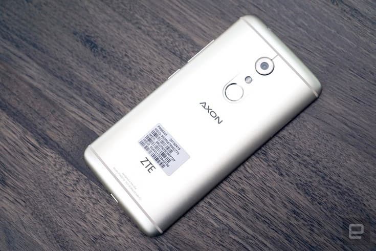 Смартфон ZTE Axon 7