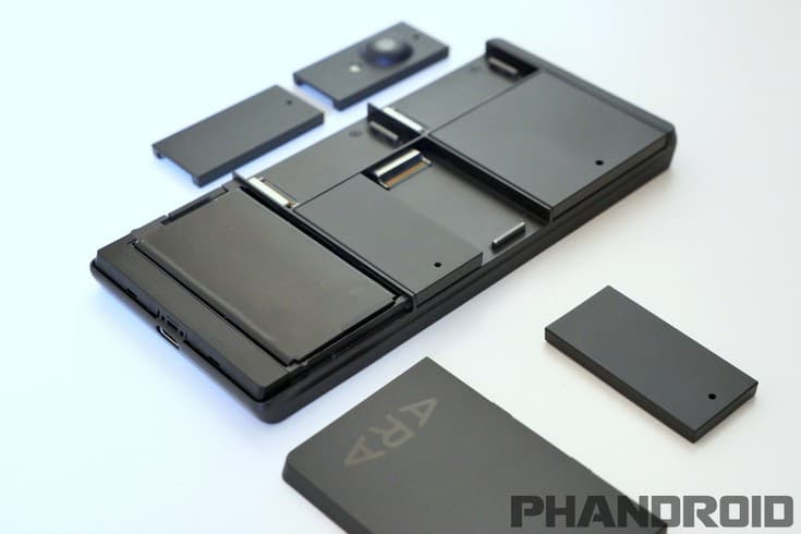 Смартфон Google Project Ara позирует на множестве фотографий