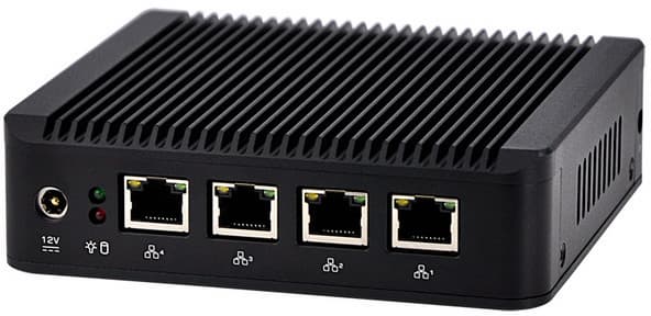 Четыре порта Gigabit Ethernet платы Qotom Q1900G4-M подключены к контроллерам Intel