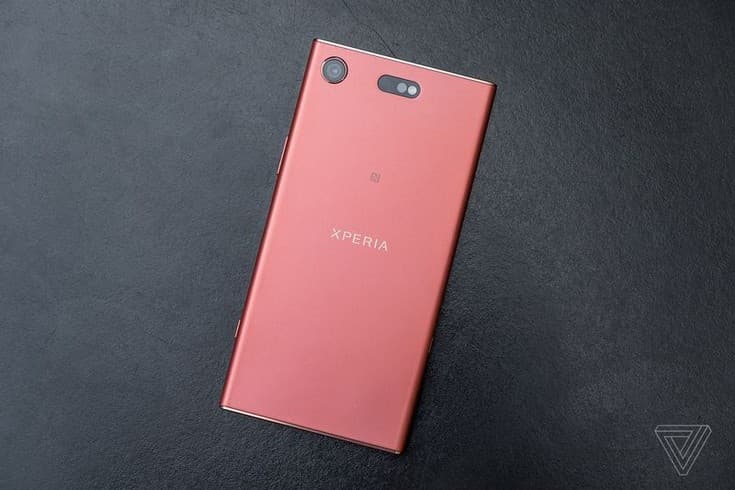 Sony представила смартфоны Xperia XZ1 и Xperia XZ1 Compact