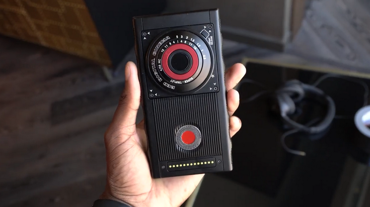 Смартфон Red Hydrogen оказался огромным