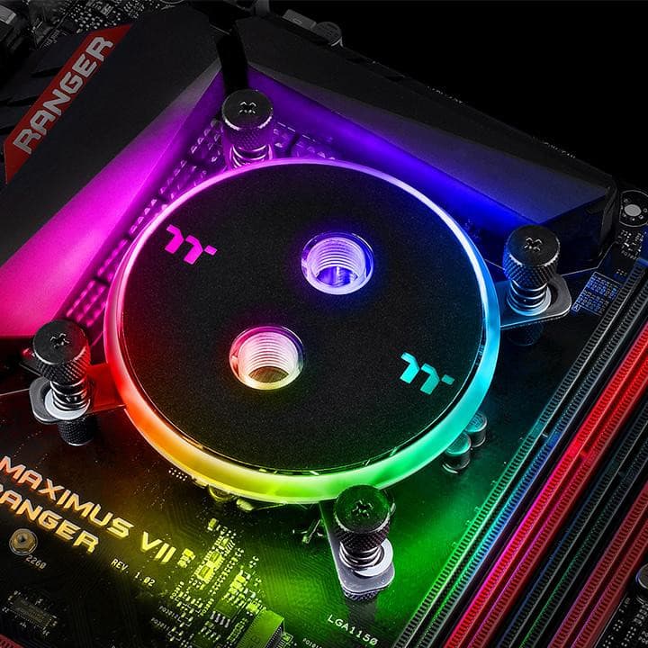 Управлять подсветкой можно с помощью ПО Riing Plus RGB, включенного в комплект
