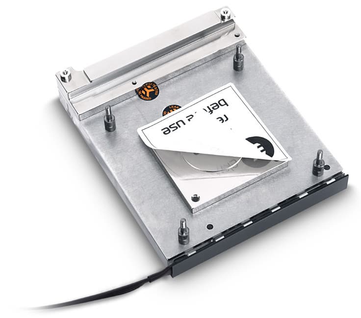 Поставки EK-FB Asus Strix X299-E RGB Monoblock начнутся 10 августа