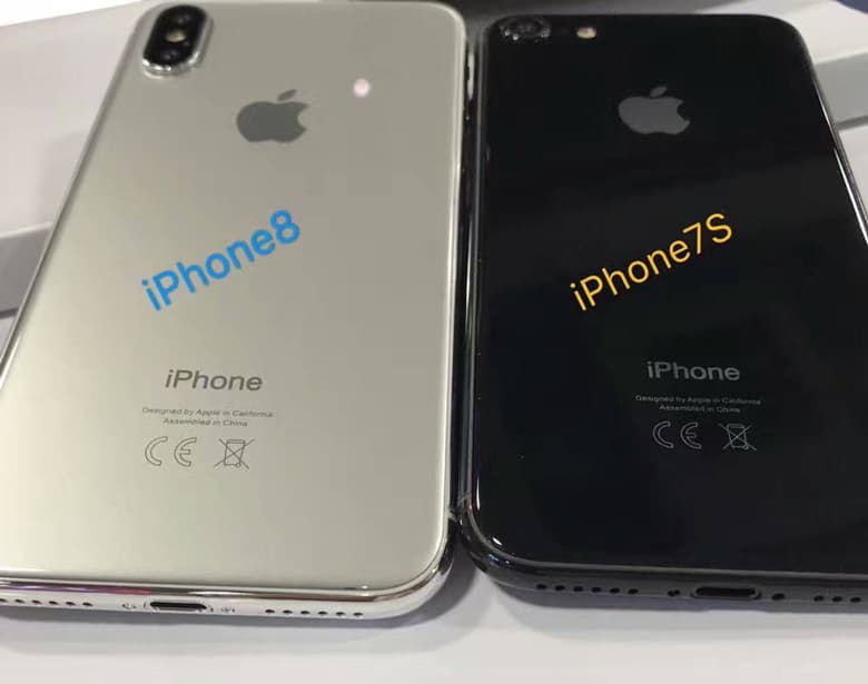 На фото устройства показаны тыльной стороной