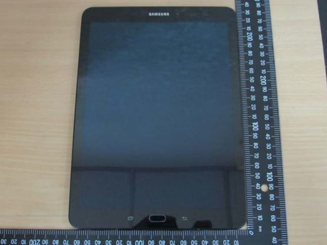 Планшет Samsung Galaxy Tab S3 получит корпус, с обеих сторон прикрытый стеклом