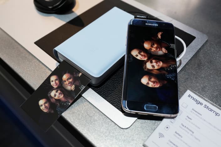 Samsung представила пару разных мобильных устройств