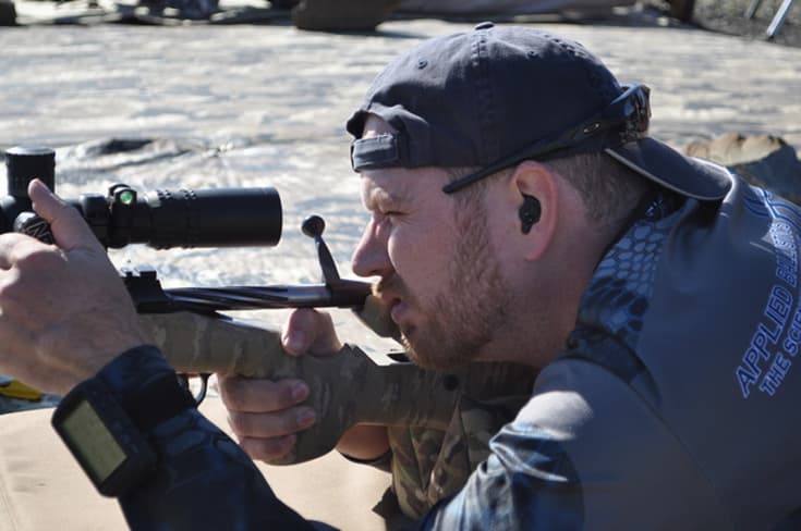 Цена модели Garmin Foretrex 601 равна $250, Foretrex 701 Ballistic Edition — $600