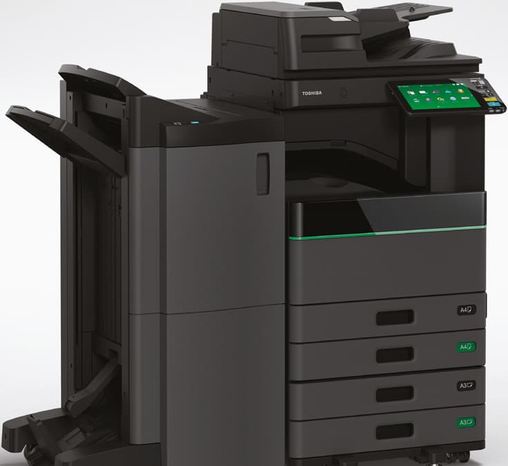 Скорость печати обычным черным тонером достигает 45 страниц в минуту, стираемым — 35 страниц в минуту