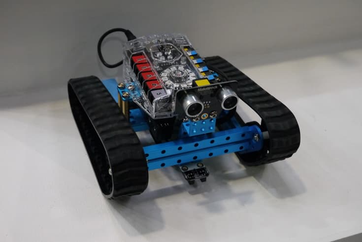 Makeblock предлагает конструкторы для создания роботов