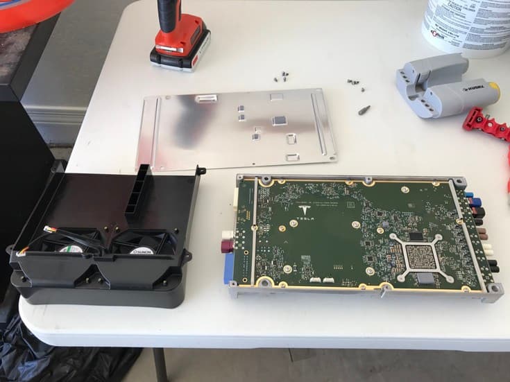 Tesla использует для своих авто ПК Nvidia Drive PX 2