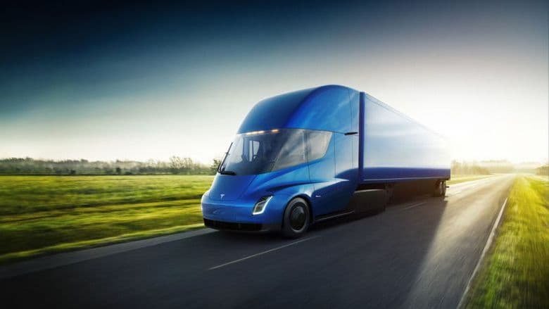 На видео засняли разгон Tesla Semi