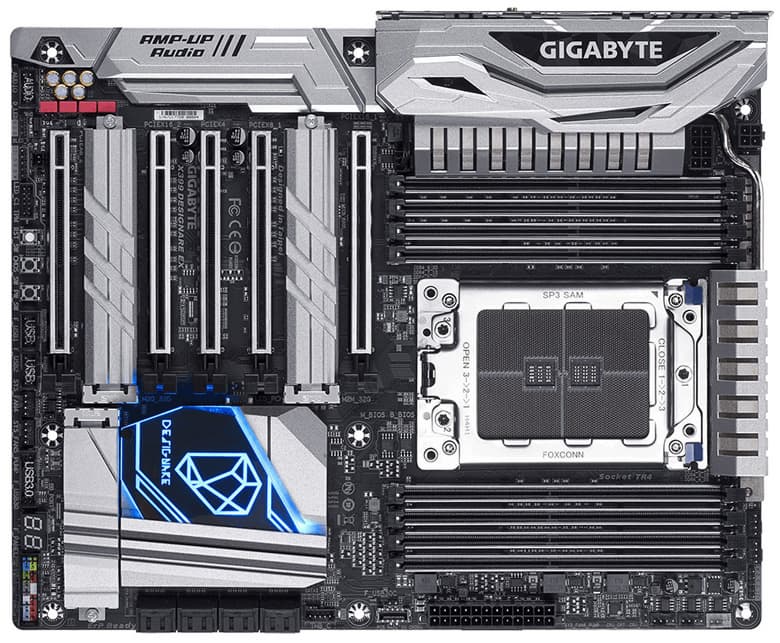 Системная плата Gigabyte X399 Designare EX типоразмера ATX оснащена пятью слотами PCIe 3.0 x16