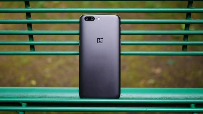Смартфон OnePlus 5T не увидит свет, а OnePlus 6 ожидается в начале 2018