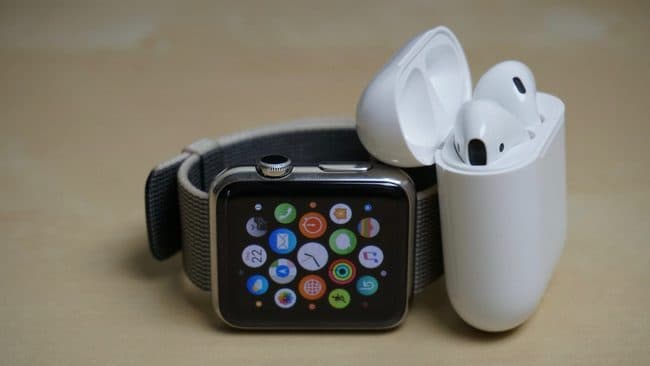 Поставщики комплектующих для AirPods и Apple Watch ожидают улучшения показателей в четвертом квартале 2017