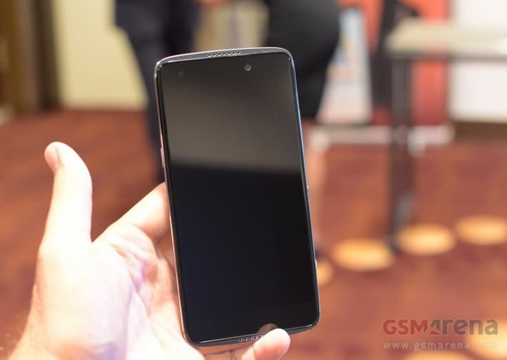 Alcatel Idol 5s отныне существует в виде двух совершенно разных моделей
