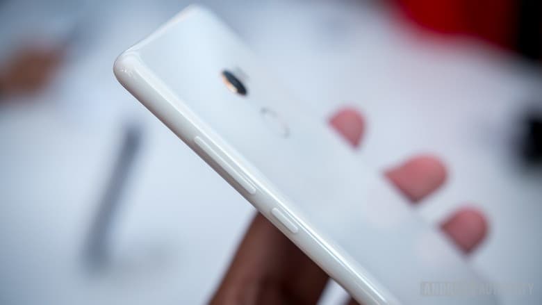 Xiaomi Mi Mix 2 будет доступен в белом цвете