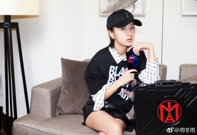 Смартфон Vivo X20 Mars Edition получит уникальный комплект поставки