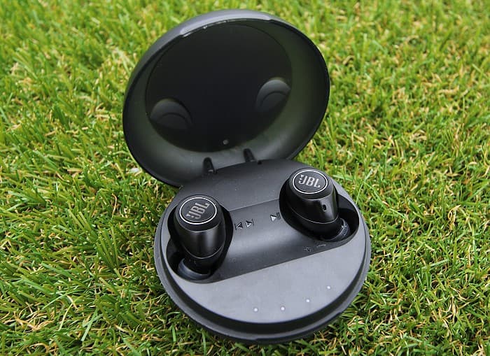 Наушники JBL Free оценили в 150 евро