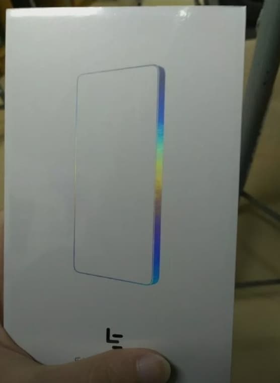 Новый «безрамочный смартфон» LeEco оказался портативным аккумулятором