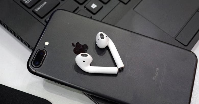Беспроводные наушники Apple AirPods 2 получат чип W2